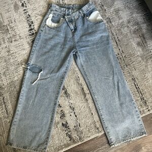 Light Blue Baggy Jeans